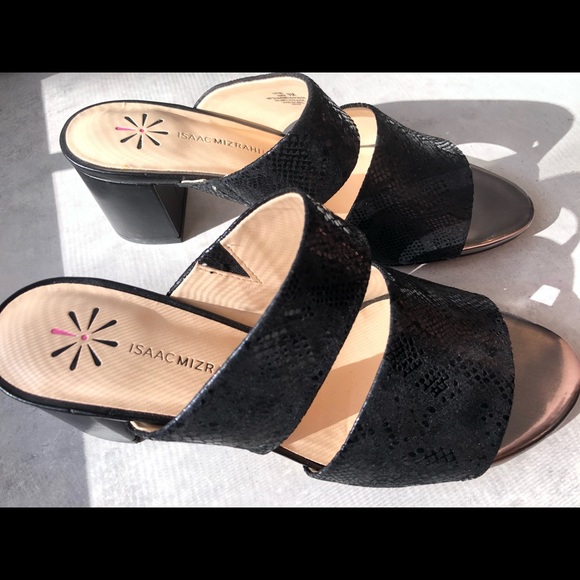 ISAAC MIZRAHI LIVE Sandals - Picture 3 of 7